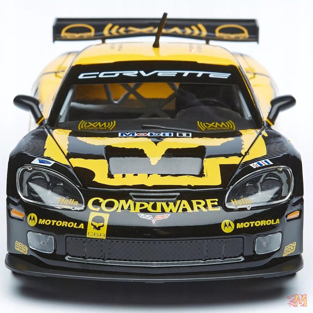 miniatura-de-carro-chevrolet-corvette-c6r-bburago-07