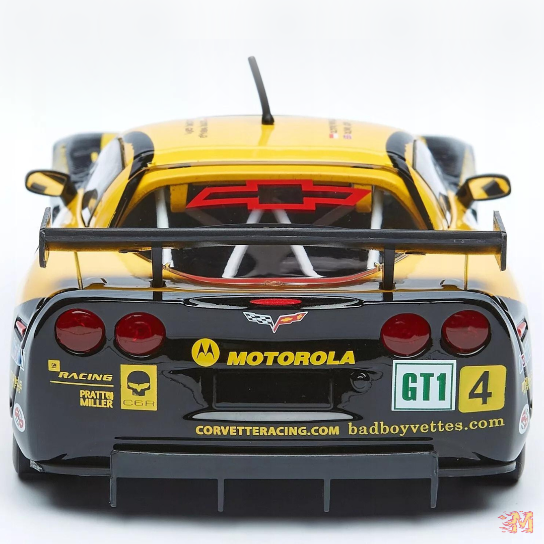 miniatura-de-carro-chevrolet-corvette-c6r-bburago-07