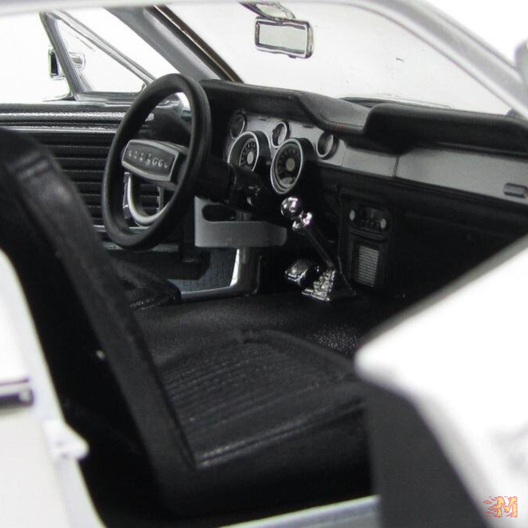 miniatura-de-carro-ford-mustang-1968-cobra-jet-branco-09